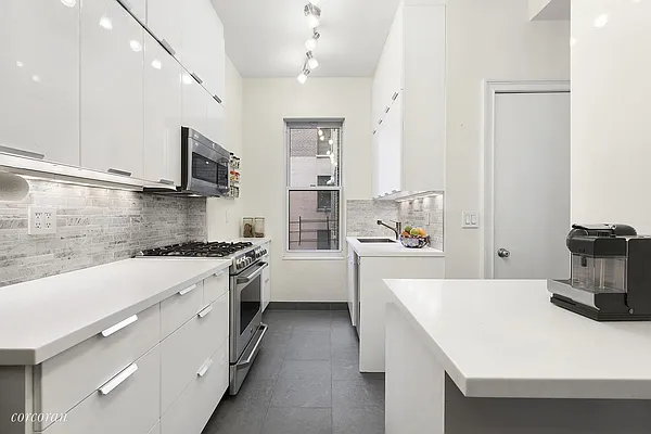Sold by Corcoran | media 3