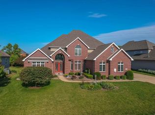 6 Derby Way, Bloomington, IL 61704