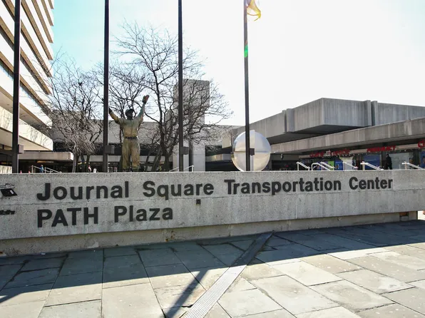 48 Jefferson Avenue image 18 of 27