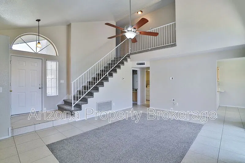 3 bed, 2.5 bath, 1365 sqft, $1,945 — Photo 3