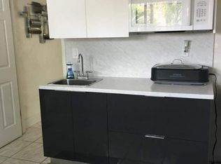 2467 W 65th St, Hialeah, FL 33016