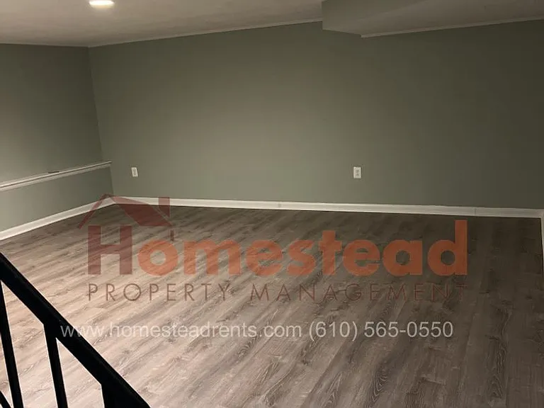 1340 Adair Rd — Photo 11