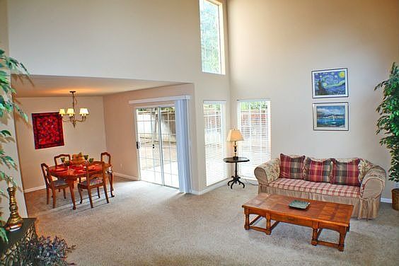 5th image of 352 E Marwood Ln