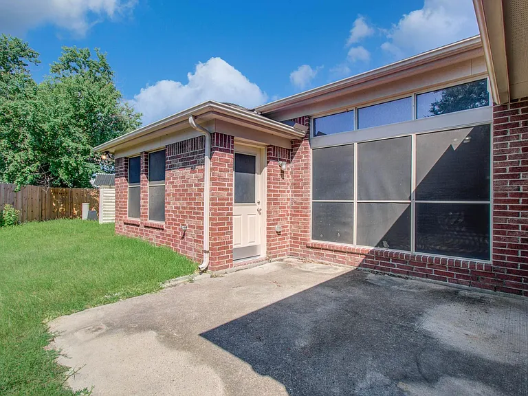 24203 Emory Green St — Photo 38