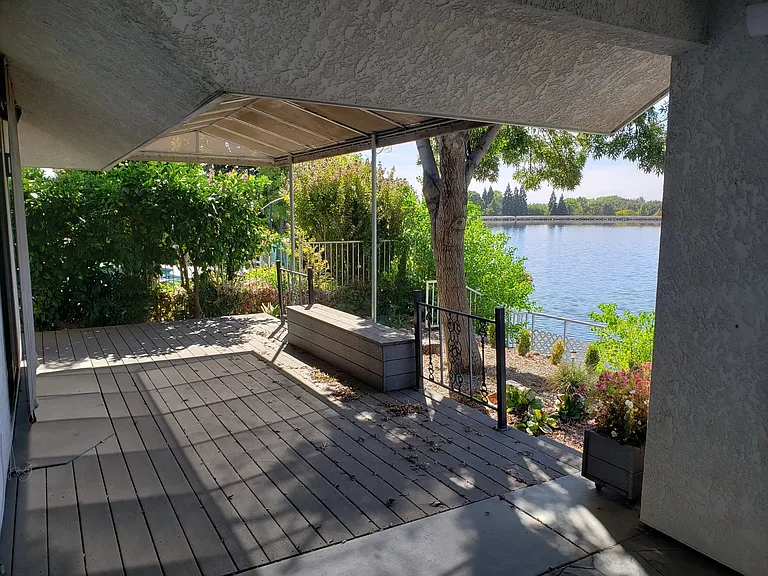 44 Edgewater Ct — Photo 19