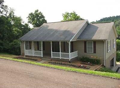 1st image of 2 Shallen St
