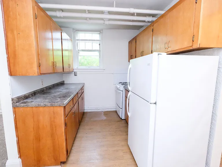 Grand Apartments | 3749 — Photo 15