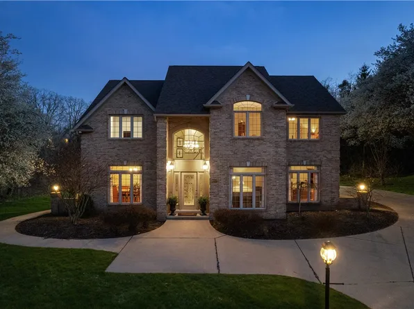 6010 Stratford Ct, Pittsburgh, PA 15237
