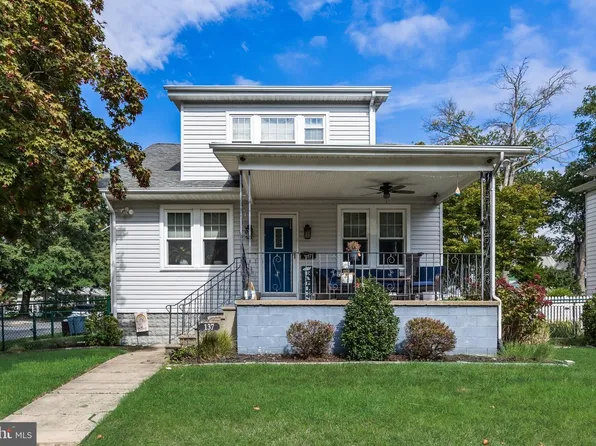 137 W Pine St, Audubon, NJ 08106