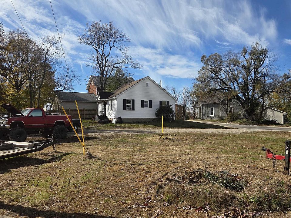2nd image of 723 N 4th St