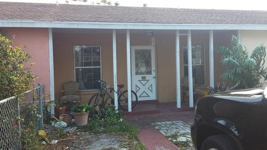 1st image of 5874 S 37th Ct