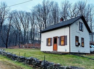 67 School St, Coventry, CT 06238