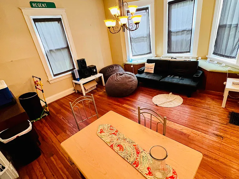 3828 Regent Ave — Photo 7