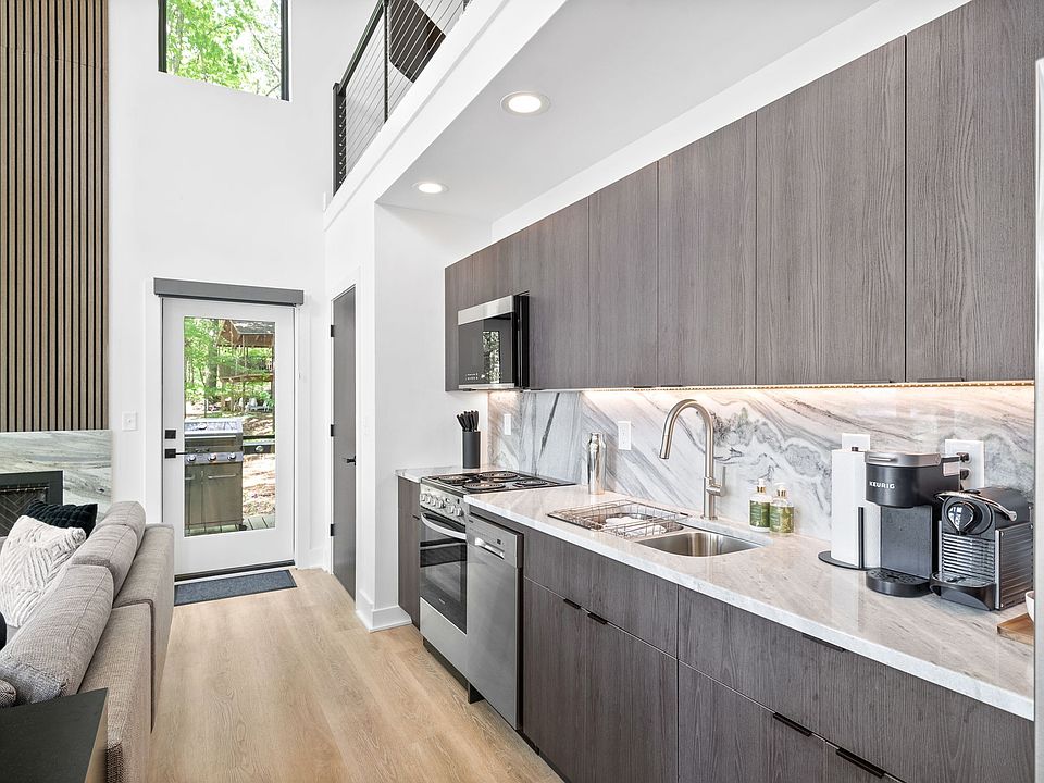 13th image of this home
