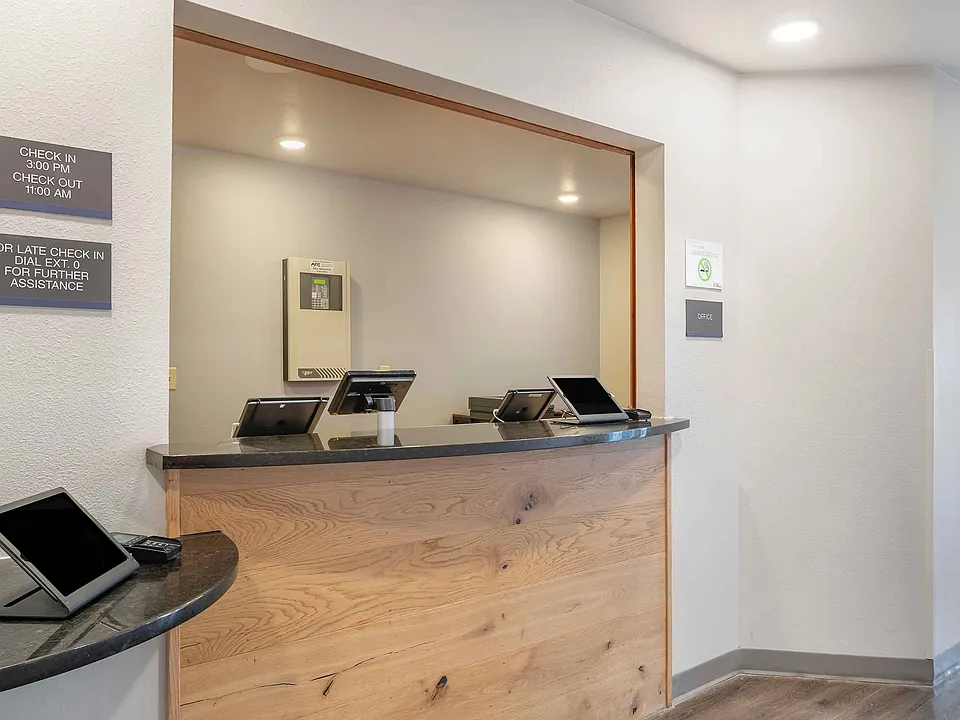 Lobby and Guest Check-in