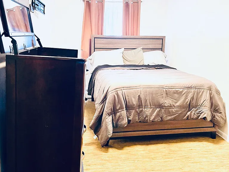 Review Pl — Photo 1