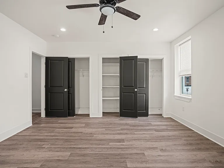 2706 E Somerset St — Photo 18