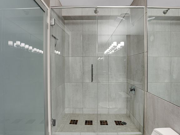 5th image of 512 N McClurg Ct APT 4409