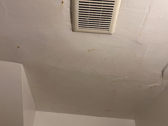 3rd image of 406 S Meridian St #11328022