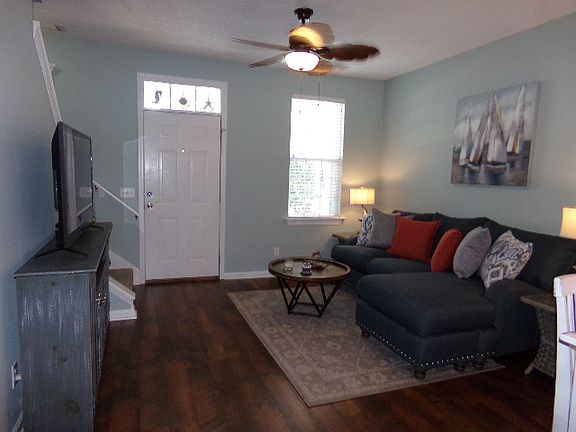 4th image of 1105 E 13th St #E