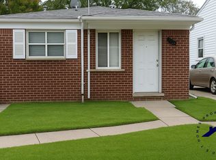 6765 Heyden St, Dearborn Heights, MI 48127