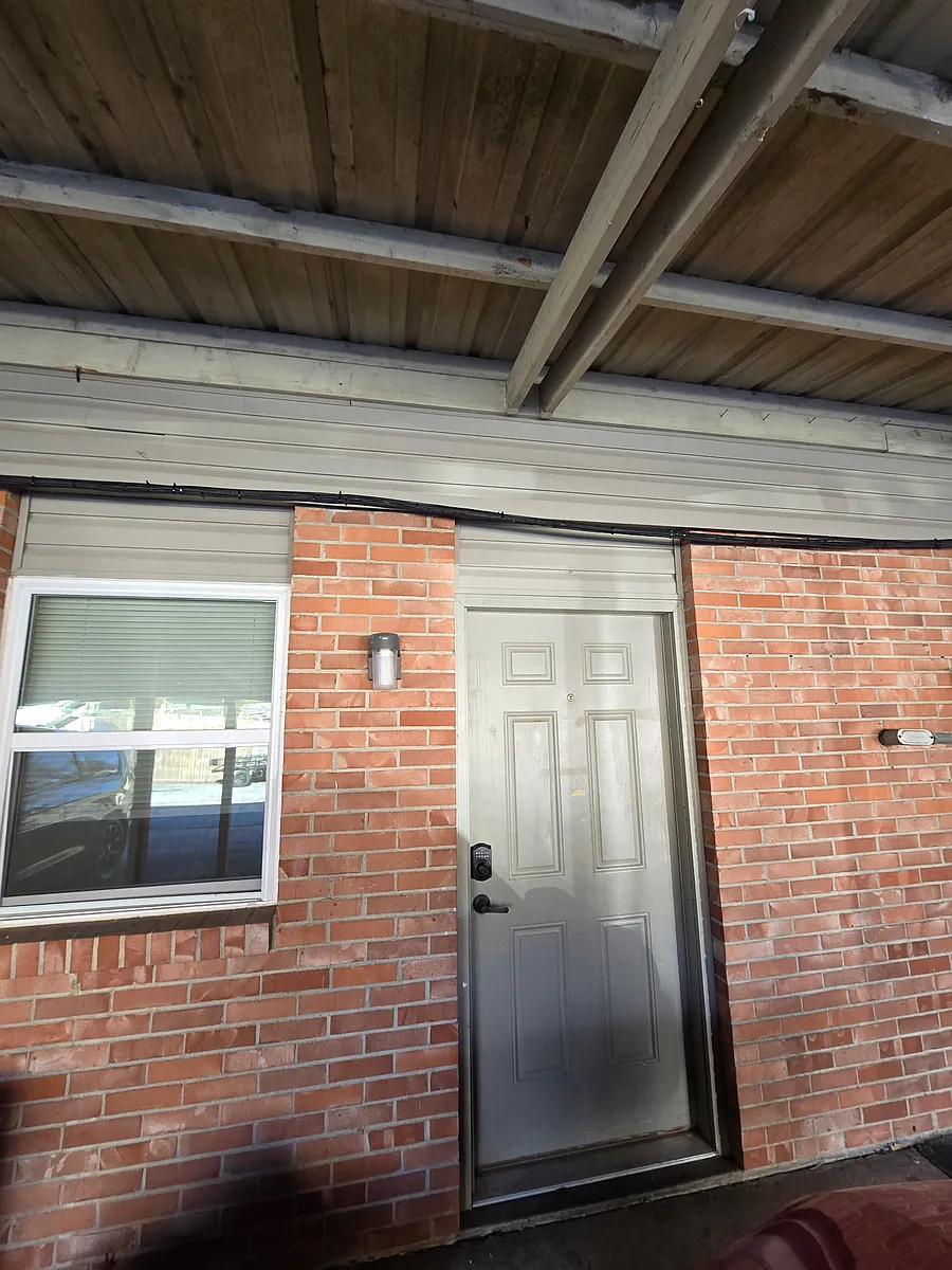 Building Photo - 4533 W Bellview Dr