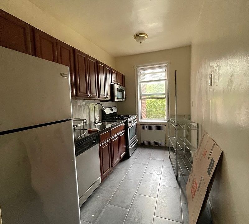 1st image of 585 E 16th St APT 2F