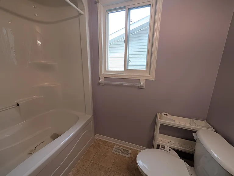 708 Margaret Way — Photo 16