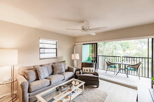 2 bed, 864 sqft, $9,000 — Photo 2