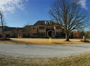 6021 E Estate View Rd, Fayetteville, AR 72703