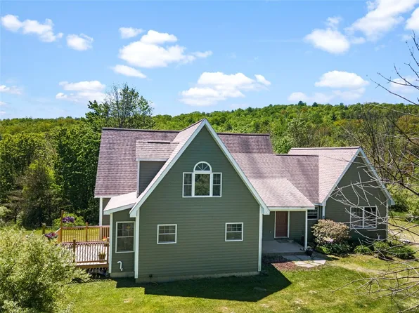 139 Nelson Rd, Vestal, NY 13850