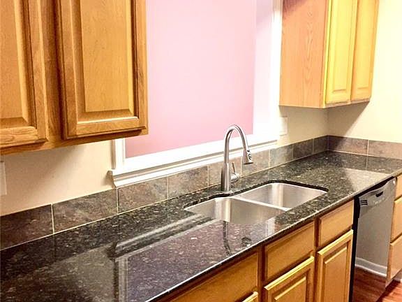 5th image of 3820 Fairfield Ave #56
