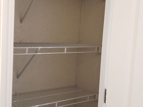 3rd image of 516 Courtland Ln #590