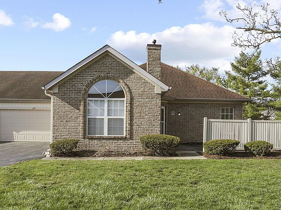 2nd image of 275 Pointe Pl