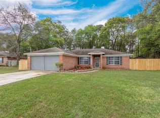 5189 Westport Dr, Milton, FL 32570