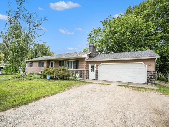 1326 102nd Ave, Plainwell, MI 49080