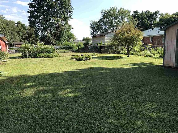 2nd image of 1513 Lynhurst Dr