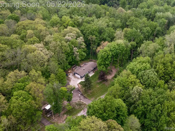 7566 Curtis Rd, Northville, MI 48168