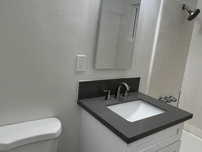 1031 Elm Ave #1 — Photo 10