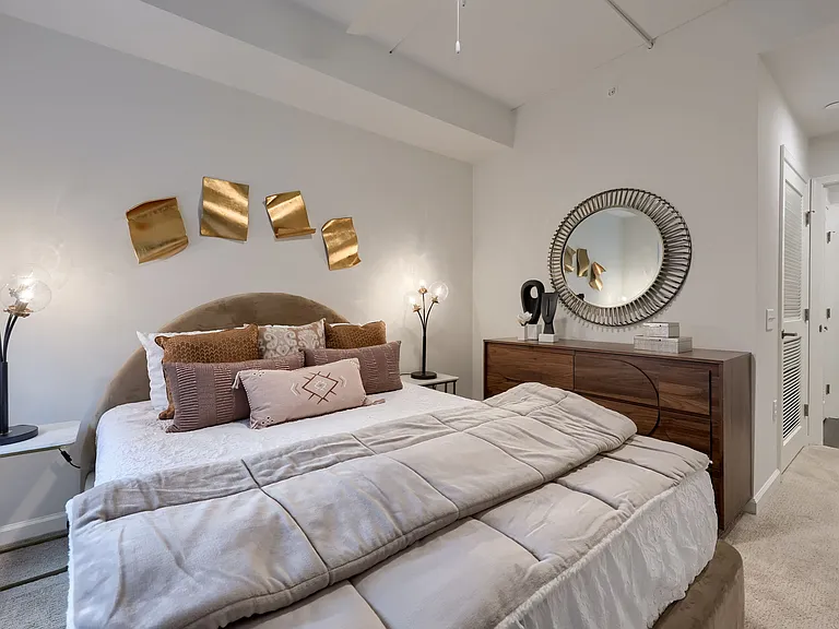 Gallery 118 — Photo 17