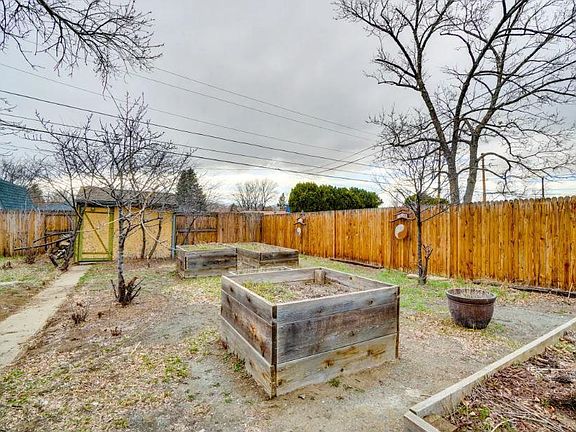 3rd image of 4685 Ingalls St