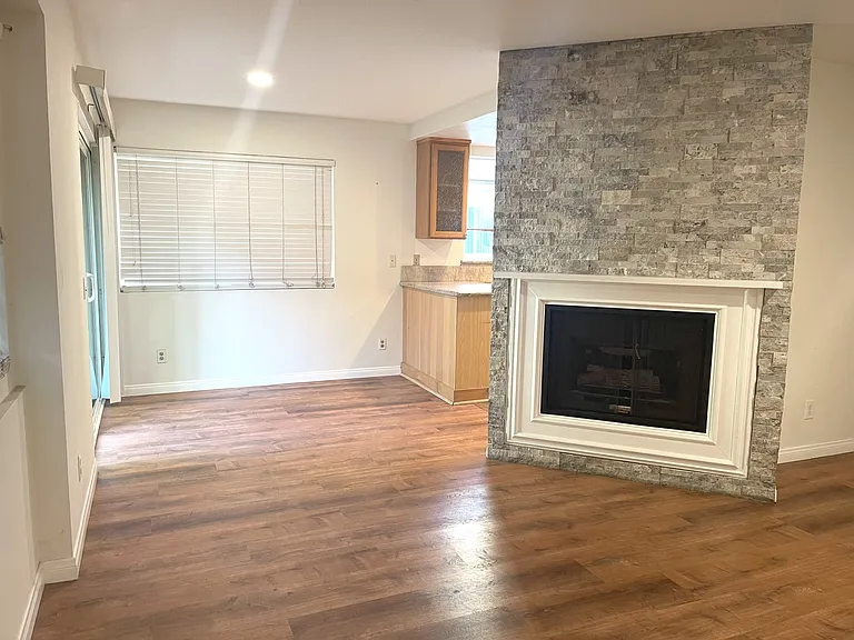 26922 Flo Ln #429 — Photo 4