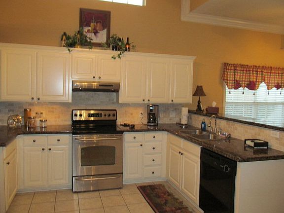 4th image of 2406 Tulane Dr