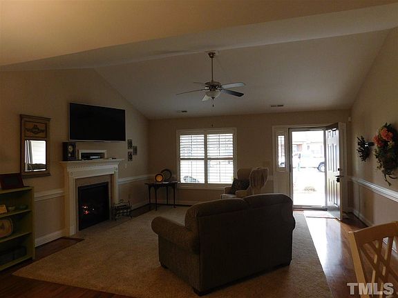 2nd image of 84 Glenfield Dr