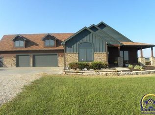 8 N 1150th Rd, Berryton, KS 66409