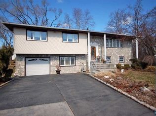 5-52 Brennan Ct, Fair Lawn, NJ 07410