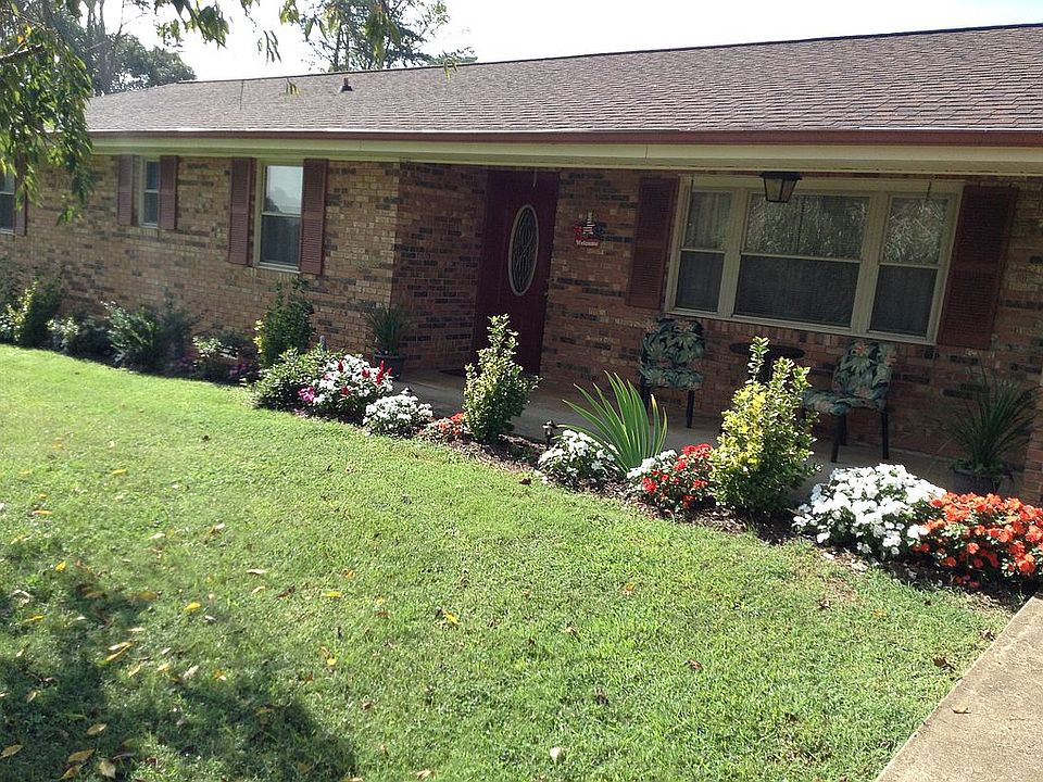 1st image of 210 Skyview Dr