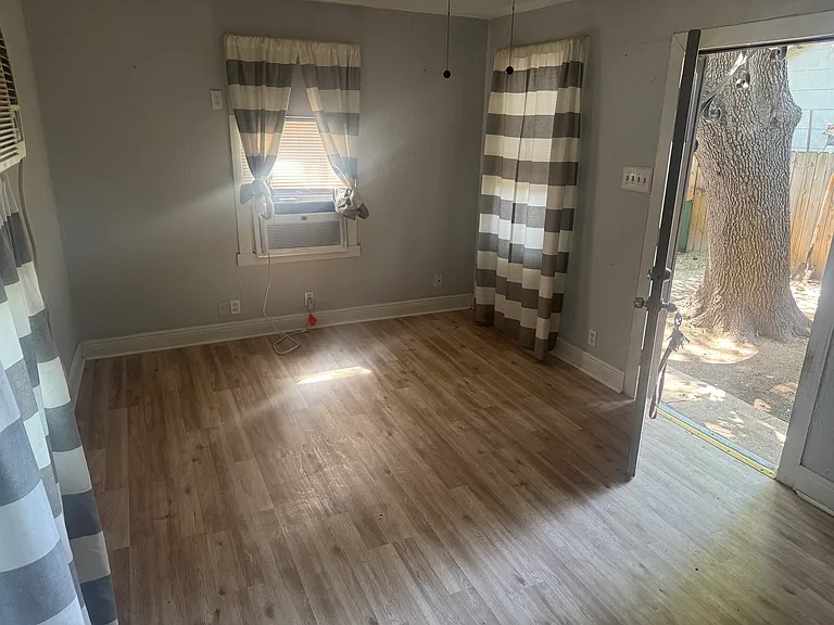 542 Topeka Blvd #3 — Photo 9