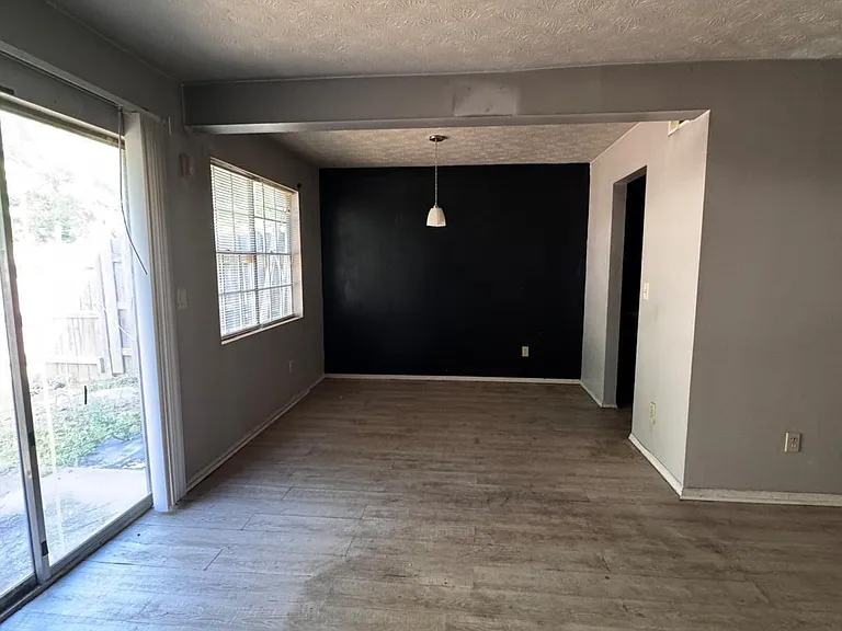 1602 Pine Tree Trl — Photo 5