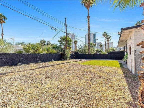 3rd image of 2309 Santa Clara Dr